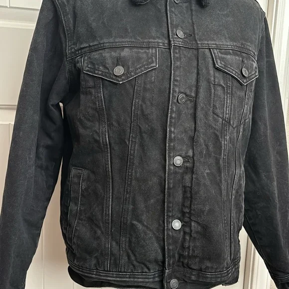 Old Navy Denim jacket - Picture 3 of 15